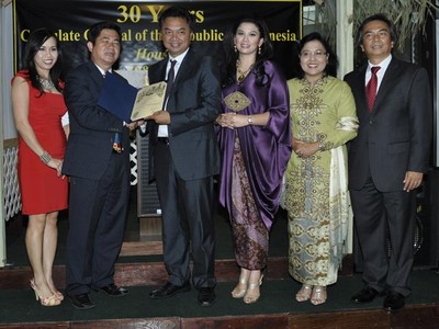 KJRI Houston, Terima Penghargaan