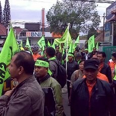 Jelang Sidang, Pendukung Dedi Sugarda Gelar Aksi di PN