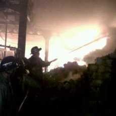 Gudang Rajut di Cibolerang Diamuk Jago Merah