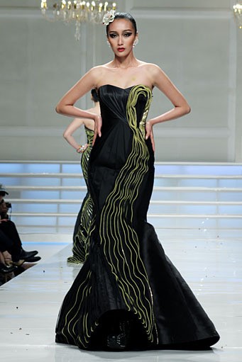 Didi Budiardjo Couture 2012 Claire de Lune at Grand Ballroom Hotel Mulia. Senayan. Jakarta. [Foto: Mohammad Abduh/Wolipop]