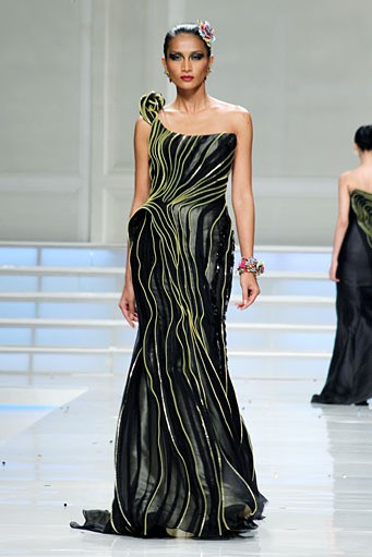 Didi Budiardjo Couture 2012 Claire de Lune at Grand Ballroom Hotel Mulia. Senayan. Jakarta. [Foto: Mohammad Abduh/Wolipop]