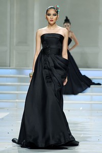 Didi Budiardjo Couture 2012 Claire de Lune at Grand Ballroom Hotel Mulia. Senayan. Jakarta. [Foto: Mohammad Abduh/Wolipop]