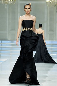 Didi Budiardjo Couture 2012 Claire de Lune at Grand Ballroom Hotel Mulia. Senayan. Jakarta. [Foto: Mohammad Abduh/Wolipop]