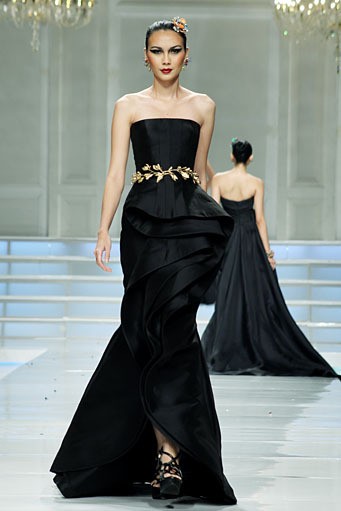 Didi Budiardjo Couture 2012 Claire de Lune at Grand Ballroom Hotel Mulia. Senayan. Jakarta. [Foto: Mohammad Abduh/Wolipop]
