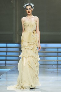 Didi Budiardjo Couture 2012 Claire de Lune at Grand Ballroom Hotel Mulia. Senayan. Jakarta. [Foto: Mohammad Abduh/Wolipop]