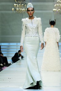 Didi Budiardjo Couture 2012 Claire de Lune at Grand Ballroom Hotel Mulia. Senayan. Jakarta. [Foto: Mohammad Abduh/Wolipop]