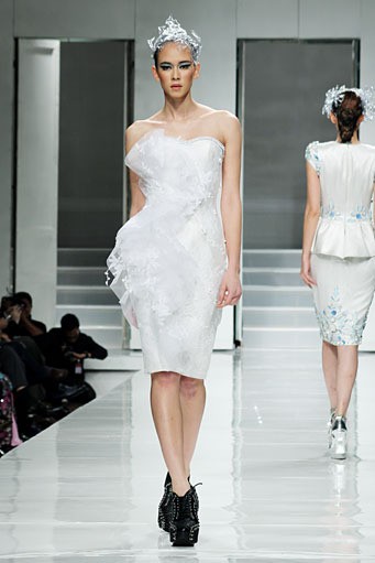 Didi Budiardjo Couture 2012 Claire de Lune at Grand Ballroom Hotel Mulia. Senayan. Jakarta. [Foto: Mohammad Abduh/Wolipop]
