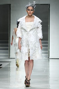 Didi Budiardjo Couture 2012 Claire de Lune at Grand Ballroom Hotel Mulia. Senayan. Jakarta. [Foto: Mohammad Abduh/Wolipop]