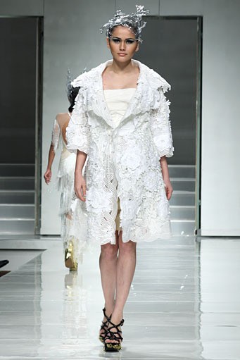Didi Budiardjo Couture 2012 Claire de Lune at Grand Ballroom Hotel Mulia. Senayan. Jakarta. [Foto: Mohammad Abduh/Wolipop]