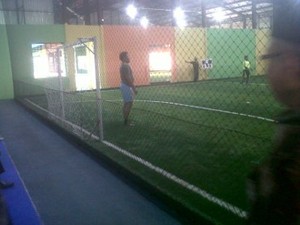 Tarik Pembeli, PD Pasar Jaya Bangun Lapangan Futsal di Atap Pasar