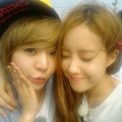 Hyomin T-ara Rayakan Ultah Bareng Sunny SNSD