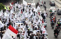 Mereka berkonvoi dari bundaran HI Jakarta menuju Istana Merdeka.