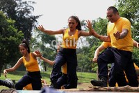 Film Mama Minta Pulsa menceritakan tentang sekelompok muda-mudi yang sedang mengikuti pendidikan menjadi sekuriti. Herianto Batubara/detikHot.