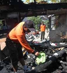 Rawat Inap di Rumah Sakit, Dua Rumah Hangus Terbakar