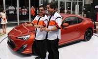 Sport car Toyota 86 mengenakan jubah yang mengutamakan aerodinamis. Terlihat dari bumper yang lebih lancip dari Subaru BRZ. Muhammad Ikhsan/detikOto.