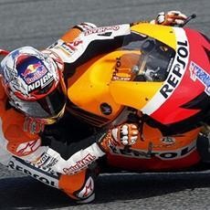 Ungguli Lorenzo, Stoner Rebut Pole