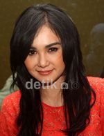 Yuni Shara, Segar & Cantik di Usia 40