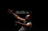 Penampilan Hafiz Dhaou memukau ratusan penonton yang memenuhi Teater Kecil, Taman Ismail Marzuki. Agung Pambudhy/detikcom