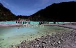 Pesona Cantik Kawah Putih