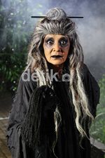 Hiii...Awas Ada Mak Lampir!