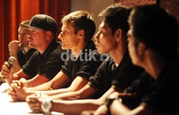 Kejurnas Drag Bikes ini, akan digelar lima seri selama dua bulan, yang dimulai pada tanggal 16 Juni 2012 di Gresik, Jawa Timur.