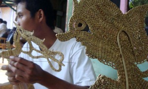 Wayang Suket Made in Purbalingga Diburu Kolektor Asing