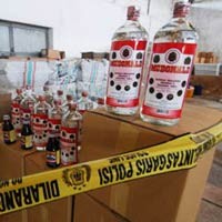 Polisi Sita 181 Botol Miras di Tebet Jaksel