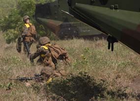 Marinir & USMC Latihan Pendaratan di Pantai Banongan Situbondo