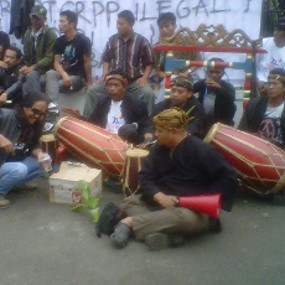 Minta PT GRPP Diusir, Massa Gabungan Siap Nginap di Gedung Sate