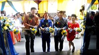 Peremian ditandai dengan pemotongan rangkaian bunga. (dok Proton)