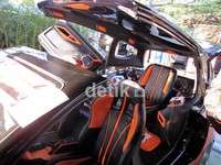 Biar mobil makin empuk dipakai, ditempelkan suspensi udara 4 titik, serta 5 titik Motorized di pintu, 2 titik pada kap mesin, dan 3 titik interior. Luthfi Andika/detikOto.