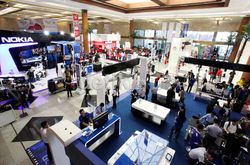 Penggila Selular Serbu Internasional Cellular Show 2012