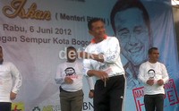 Dahlan terlihat menikmati senam bersama warga Bogor tersebut. R Maeilana/detikNews.