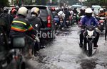 Jalan Dewi Sartika Tergenang
