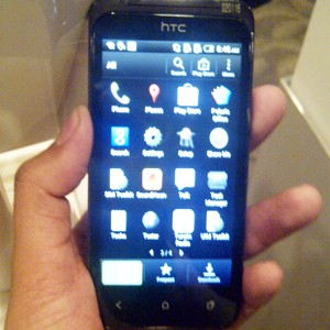 HTC Lepas Dua Smartphone Dual SIM Card