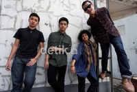 Album Say Hi to HiVi berisi delapan lagu dan satu intro. Tak hanya lagu cinta-cintaan, tapi HiVi juga membahas soal persahabatan dan lingkungan sekitar.