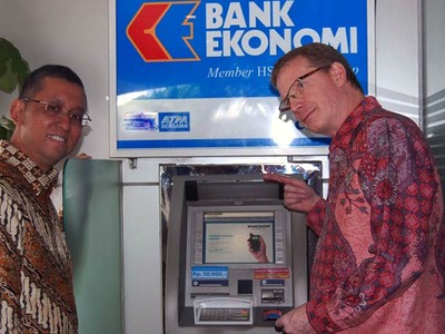 Bank Ekonomi Masuk ATM Bersama