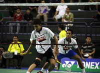 Pasangan muda Arya MA (kiri) dan Edi S (kanan), harus mengakui keunggulan permainan lawan yang sangat cepat dan atraktif.