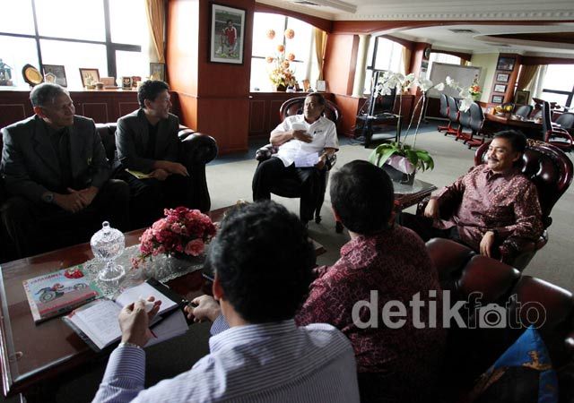 Menpora-PBSI Bahas Nasib Bulutangkis Indonesia