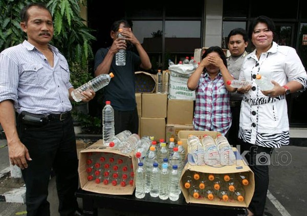 Ibu Rumah Tangga Penjual Miras Dibekuk