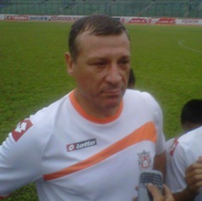 Pelatih Persisam Puji Bobotoh dan Eka Ramdani