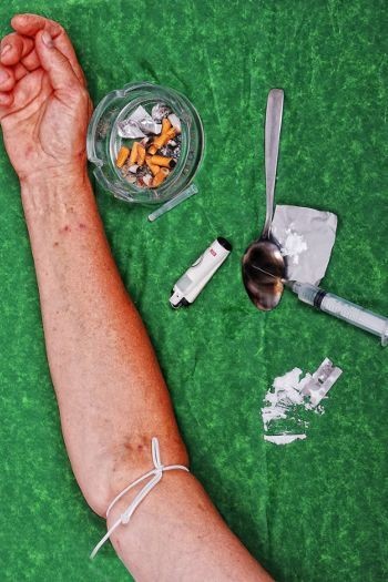 Ciri-ciri Orang yang Suka Pakai Narkoba