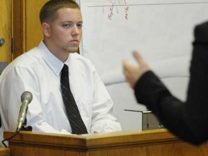 Remaja SMS-an Sambil Nyetir, Tewaskan Seorang Pria