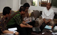 Tim Verifikasi dipimpin oleh Adlinsyah Nasution Koordinator Unit Pemeriksaan Kekayaan KPK, beserta tiga petugas lainnya.