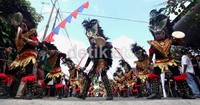 Topeng Ireng adalah satu bentuk tradisi seni pertujukan yang berasimilasi dengan budaya lokal Jawa Tengah.