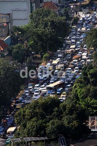 Kemacetan kendaraan dari arah Jalan Facrudin menuju Jalan KH Mas Mansyur. Agung Pambudhy/detikcom