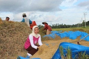 Sidrotun Naim, Wanita Muda Peneliti Udang Kebanggaan Indonesia