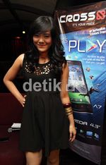 Dera dan Rosa Indonesian Idol 2012 Makin Eksis