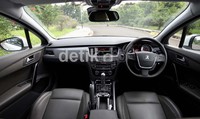 Selain itu fitur canggih seperti paddle shift, cruise control sudah menjadi menu utama Peugeot 508. Ciri khas Peugeot lainnya, 508 sudag dibekali Head Up Display (HUD). Fungsi alat tersebut dapat memantau drive dalam mengantisipasi kecepatan tanpa harus mengganggu aktivitas mengemudi.