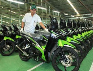 Honda Revo Ukir Rekor Mesin Menyala 341 Jam Nonstop